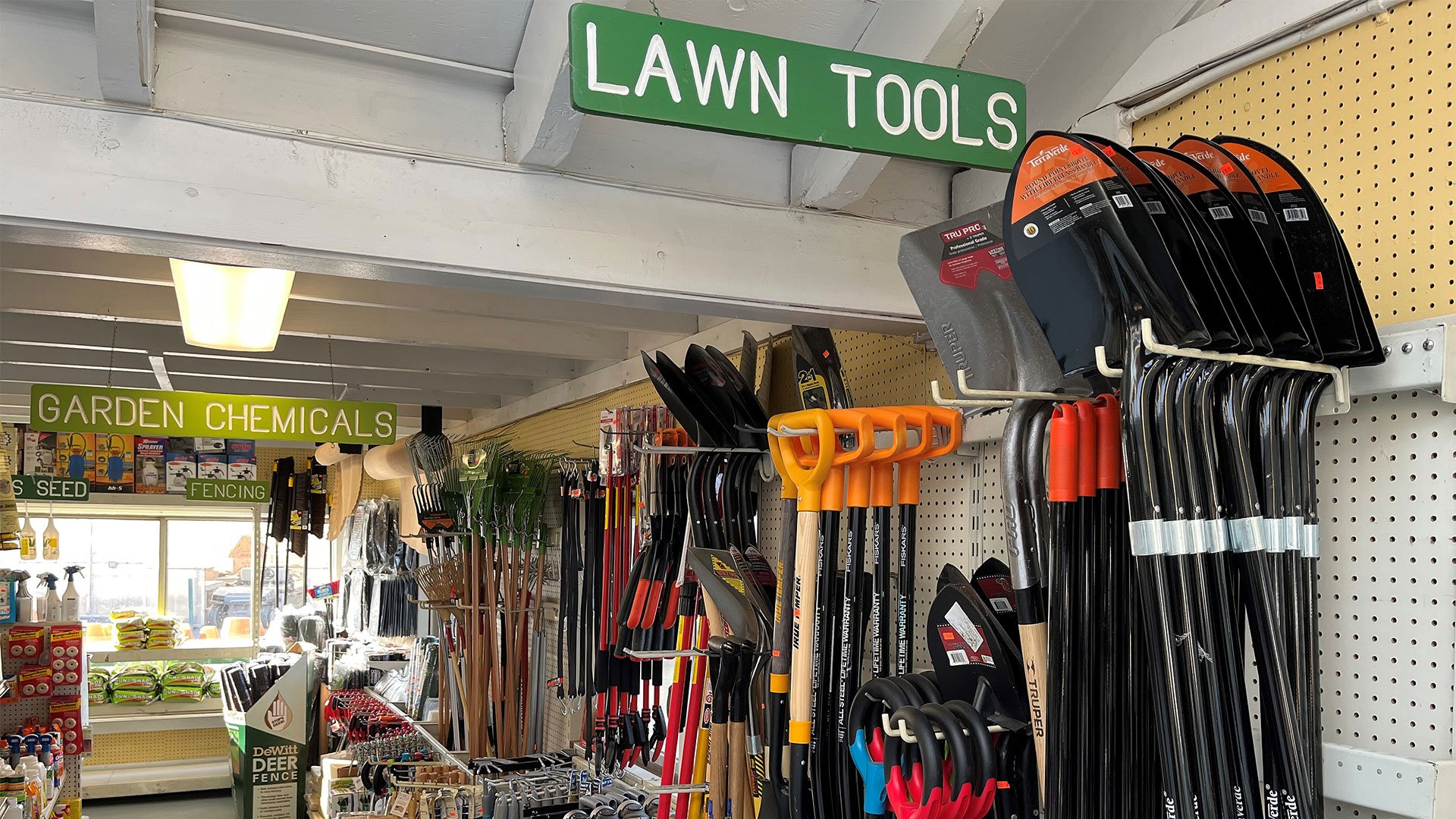 Lawn & Garden Supplies Rosedale Nurseries