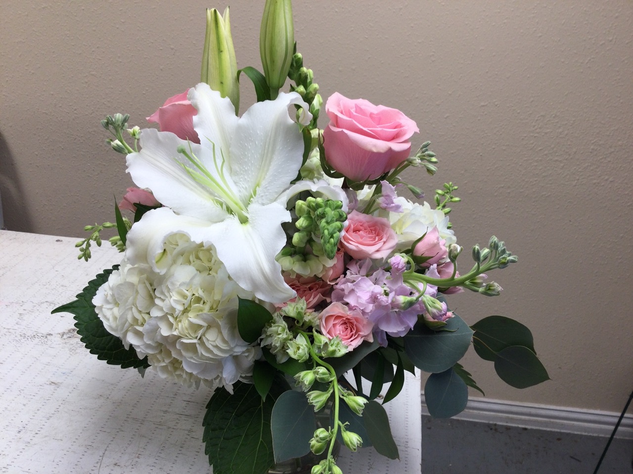 RF7092 Roseland Flower & Nursery