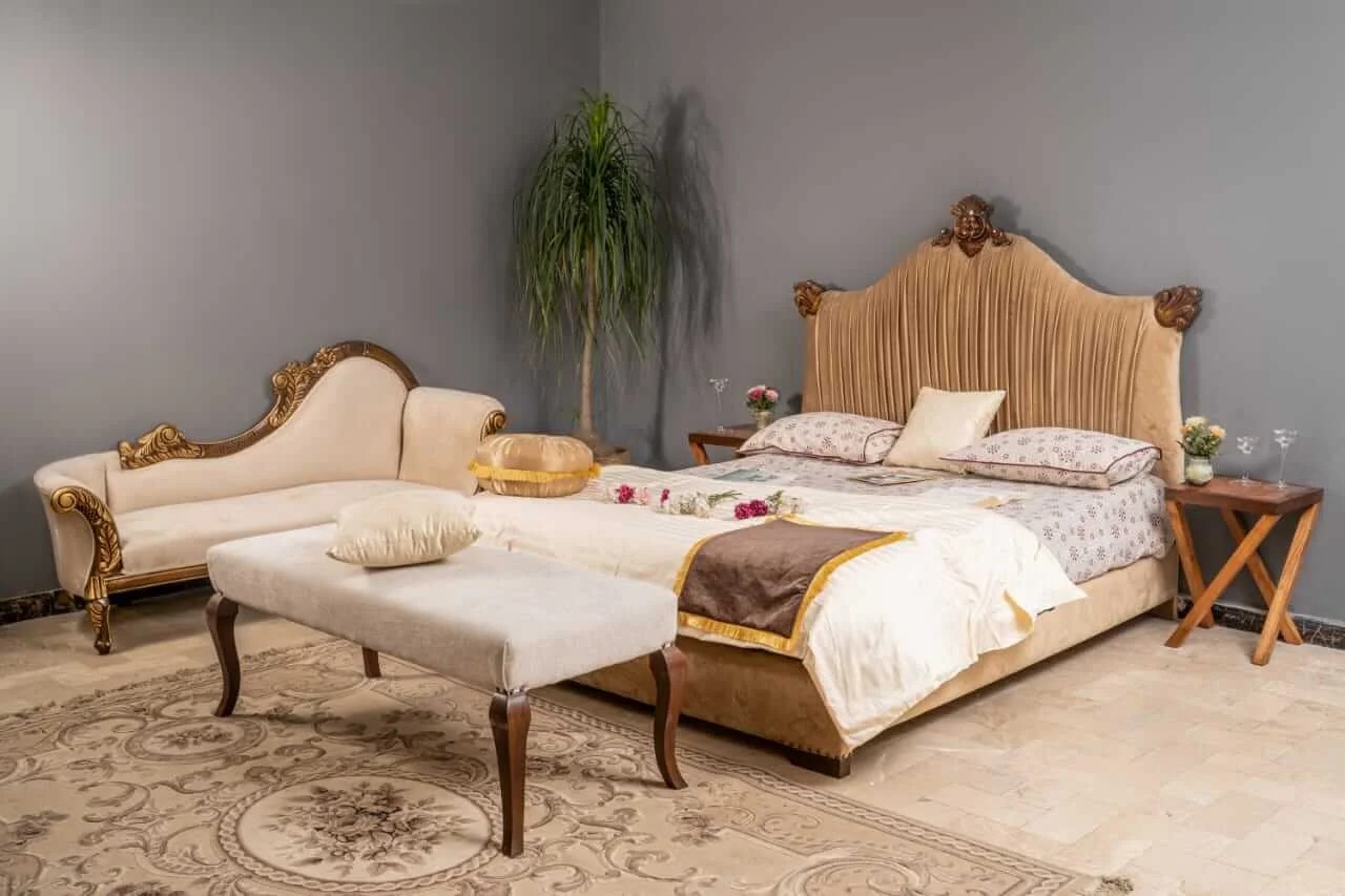 Tulip Style Bed Set Chinioti Furniture Rose Wood Furniture
