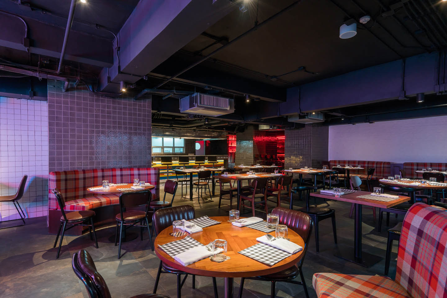 Bangkok Restaurant & Dining l Ross Kitchen brings the flavors of the local dining and drinking