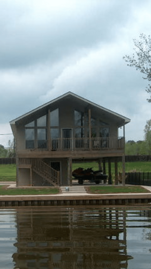 Rosslyn Stone Real Estate Broker The Waterfront Property Specialists