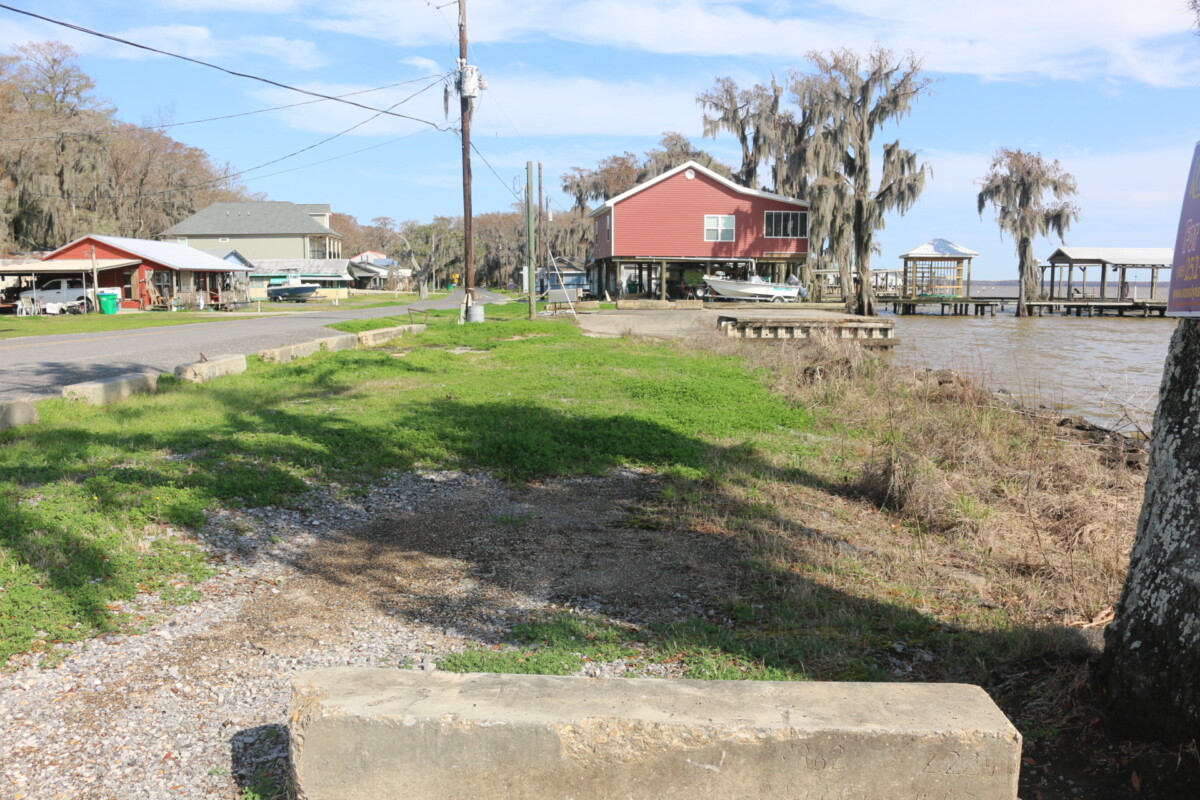 827 Shell Beach Road, Pierre Part, LA 70339 Rosslyn Stone