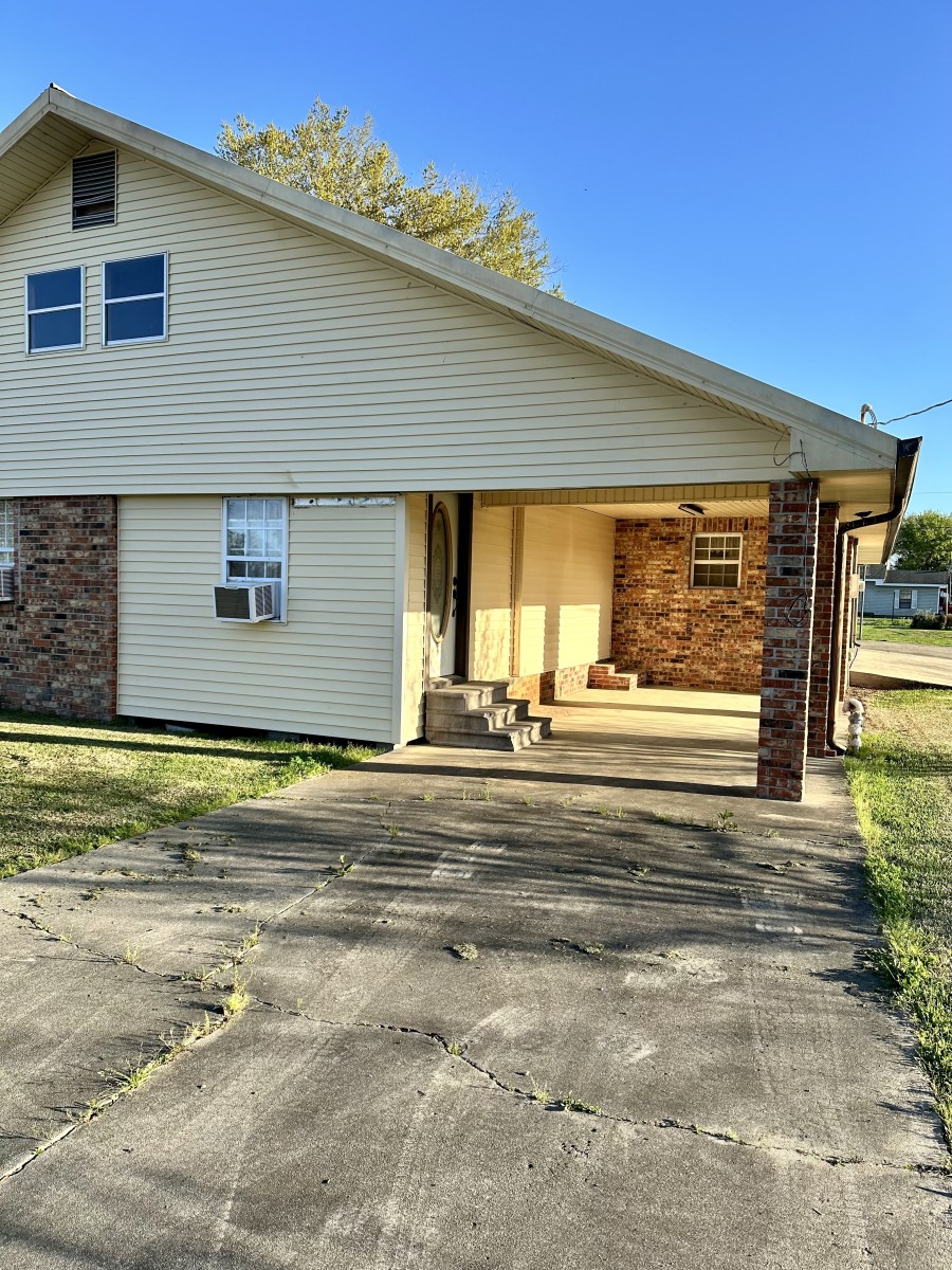 124 James St., Pierre Part, La 70339 Rosslyn Stone