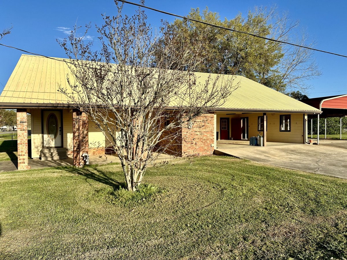 124 James St., Pierre Part, La 70339 Rosslyn Stone