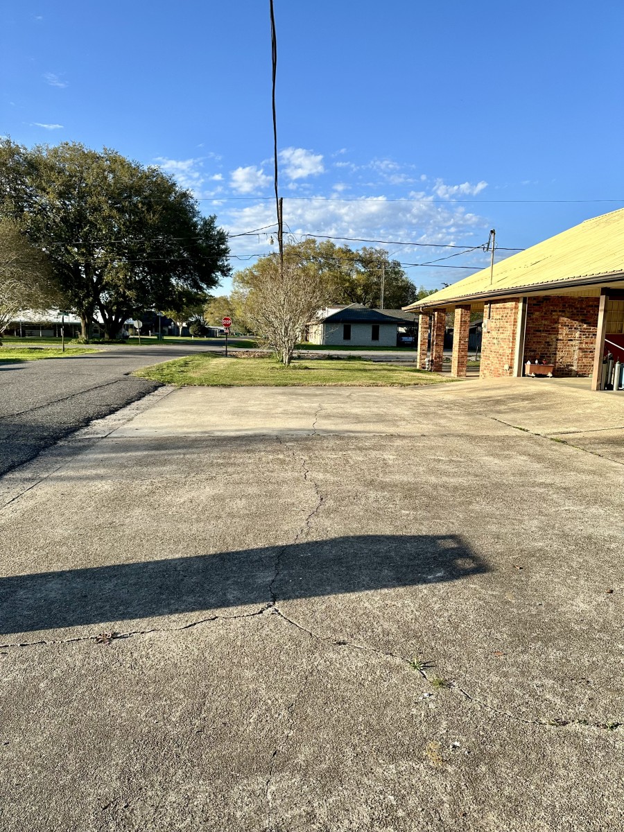 124 James St., Pierre Part, La 70339 Rosslyn Stone