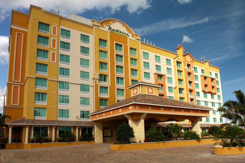 Radisson Hotel Orlando Lake Buena Vista Hospedagem em Orlando