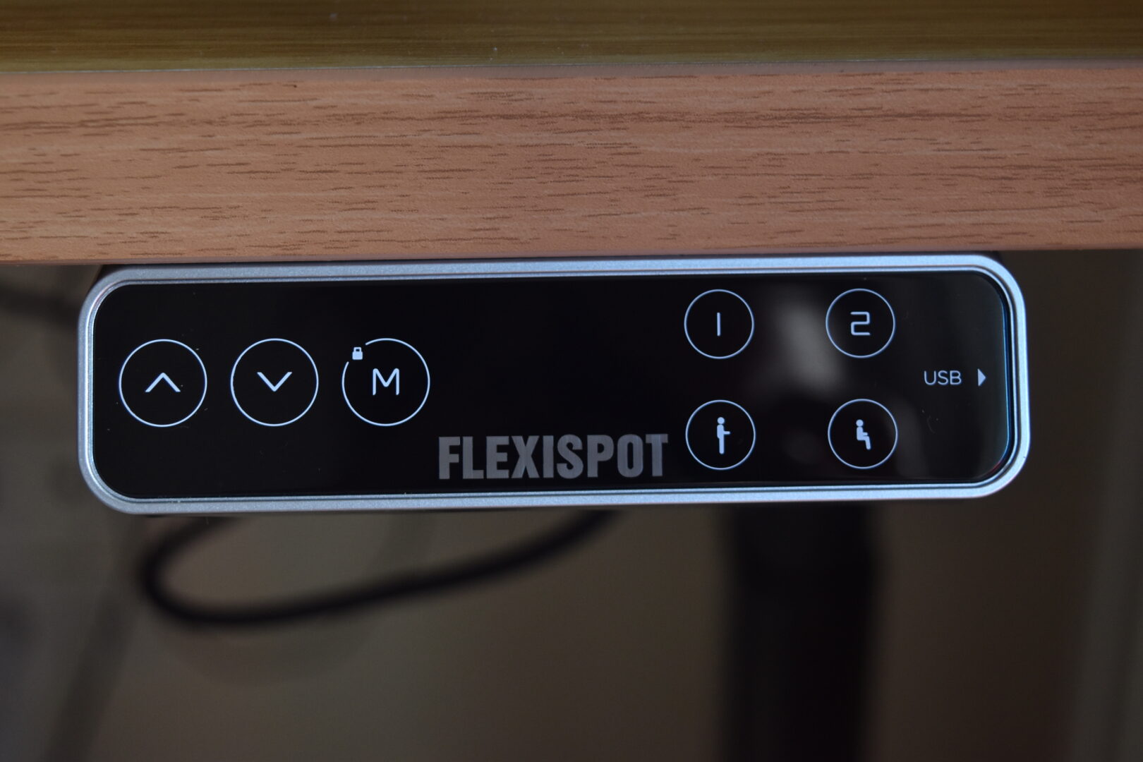Bureau FlexiSpot E8 vous pouvez mettre ce que vous voulez dessus Rotek