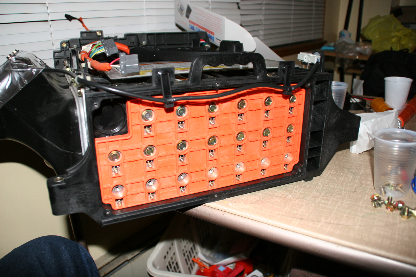 Honda Insight (2000-2006) - Hybrid Battery Removal