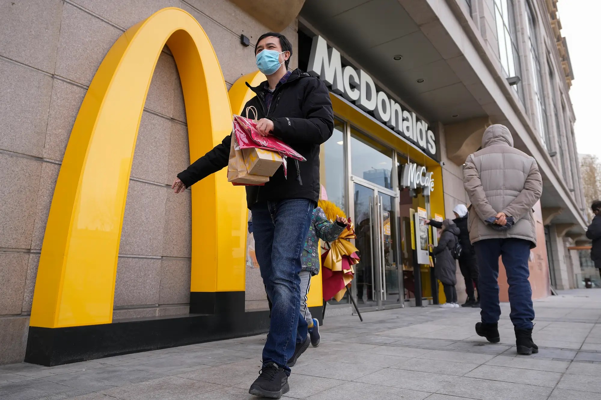 America fast food companies double down on China
