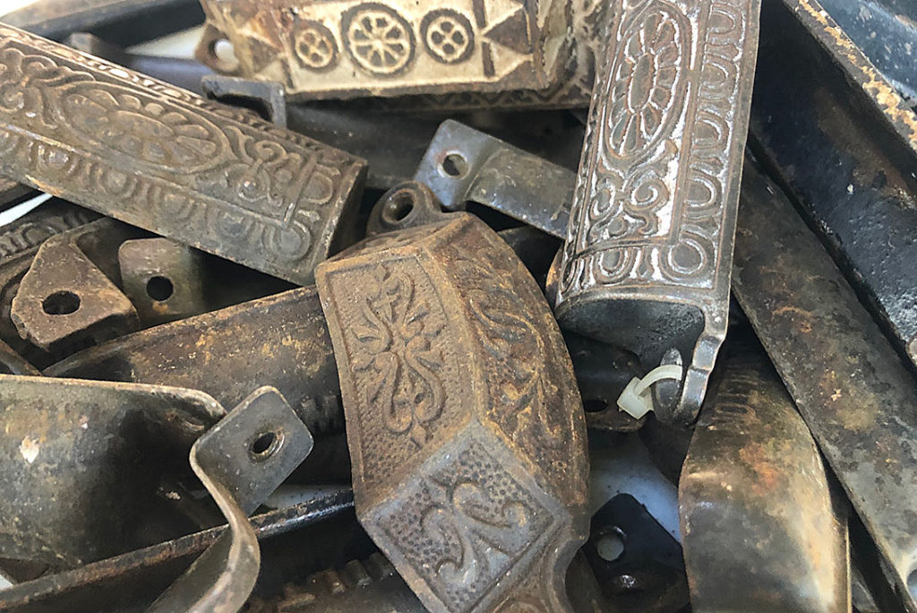 Show Venues + Shops Round Top