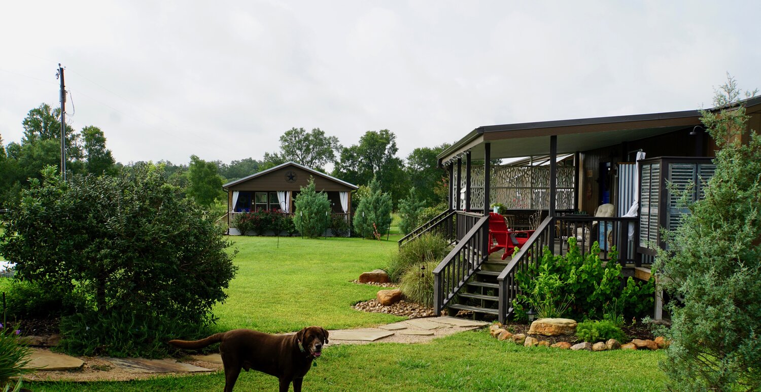 Black Dog Cabins Round Top