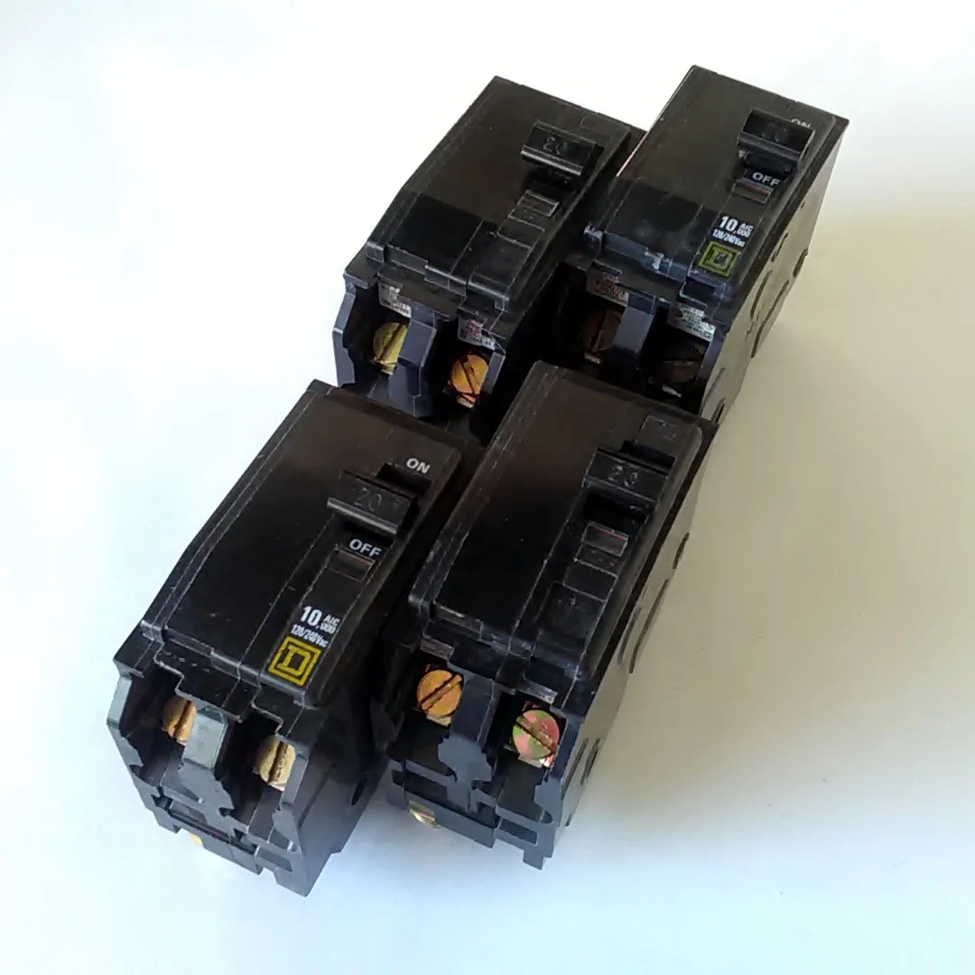 Lot of 4 Square D 2 Pole 20 Amp HACR Type Circuit Breaker RoundyBox