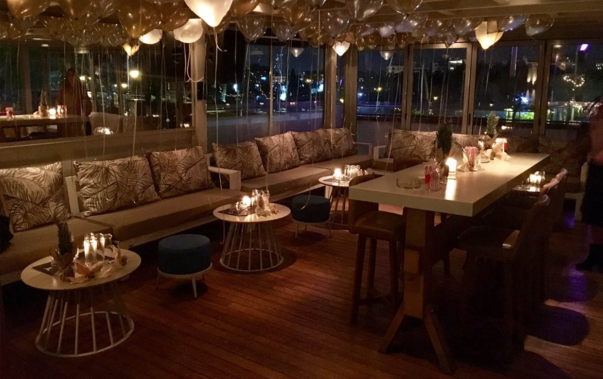 SKYFALL COCKTAIL & FOOD BAR Roussetos