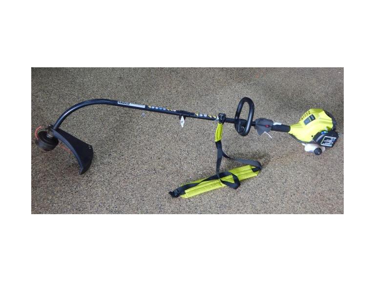 Route 8 Auctions Ryobi Full Crank Gas Weed Eater