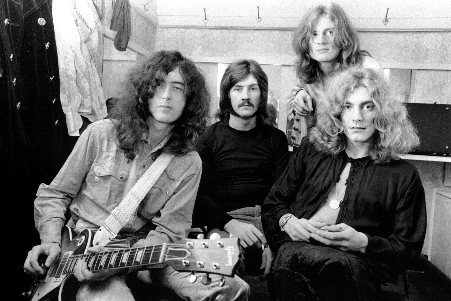 Led Zeppelins ‘Whole Lotta Love’ voted greatest guitar riff of all time