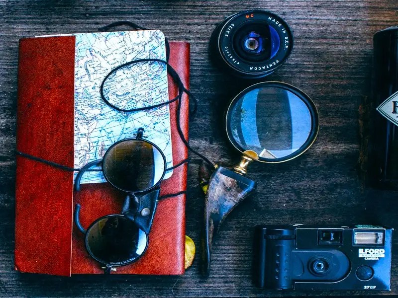 15 most Important travel accessories for vacation Rovers Trip