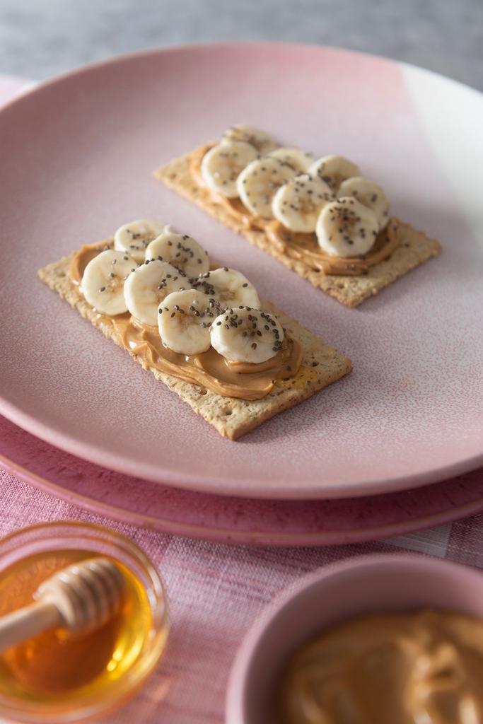 10 HEALTHY CRACKER TOPPINGS FOR YOUR SNACKS Rovira