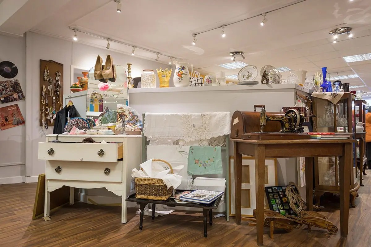 Totnes Shop Rowcroft Hospice