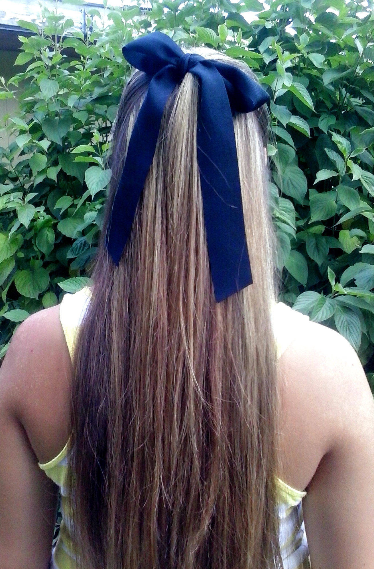 roxiejanehunt 5 pretty ways to wear a ribbon in your hair.