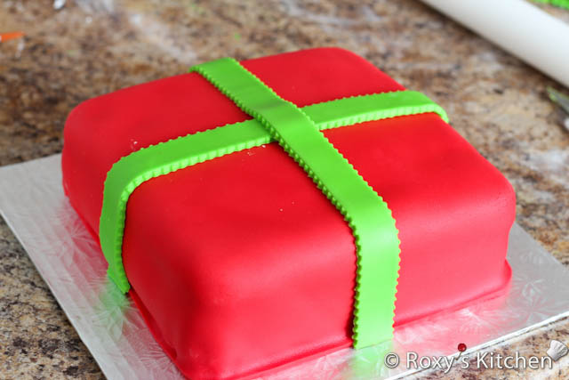 Best 25, xmas cakes ideas on pinterest, christmas cakes. Christmas Present Cake Roxy S Kitchen