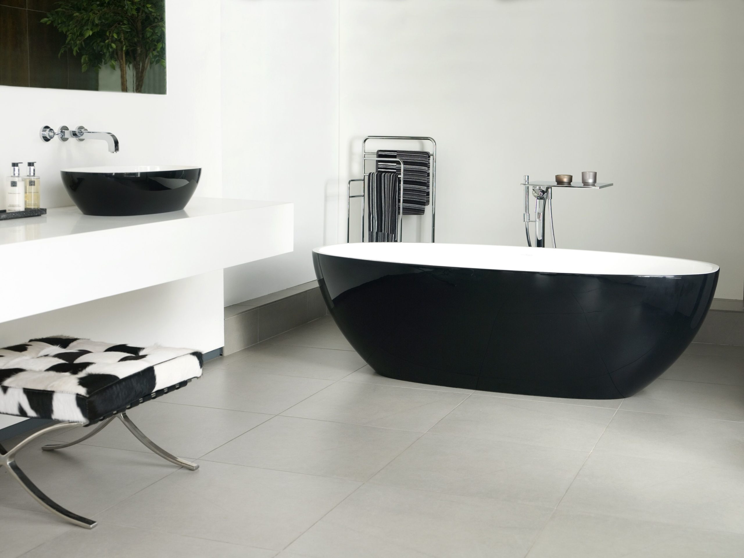 Barcelona 1700 bath by Victoria+Albert Baths