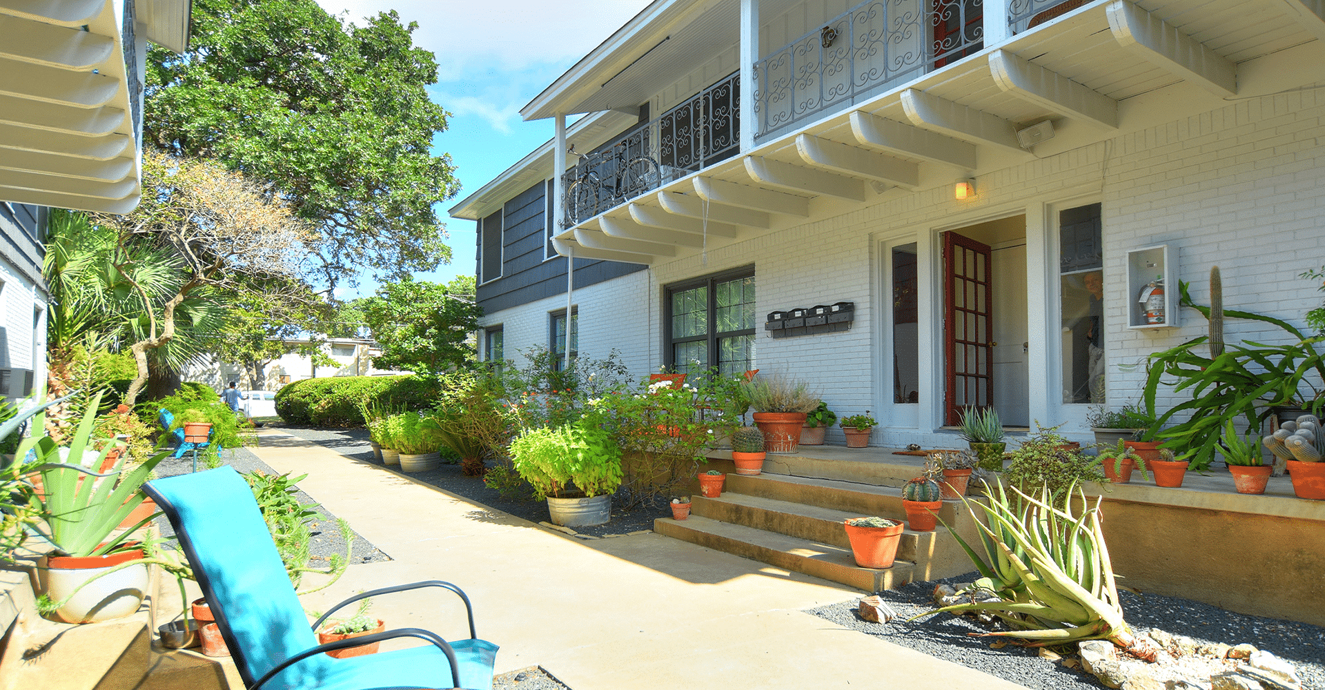 Royal Arms Apartments Apartments in Tarrytown, Texas