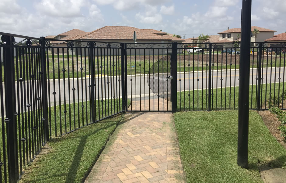 Royal Fence Miami Commercial Fence