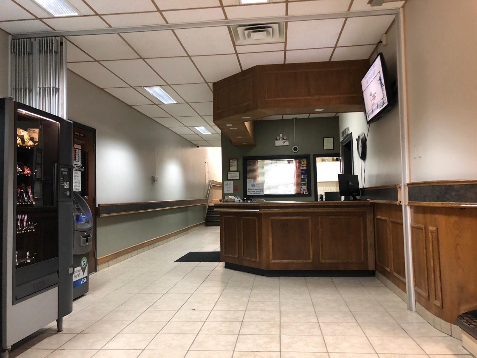 Services ROYAL HOTEL FLIN FLON , MANITOBA