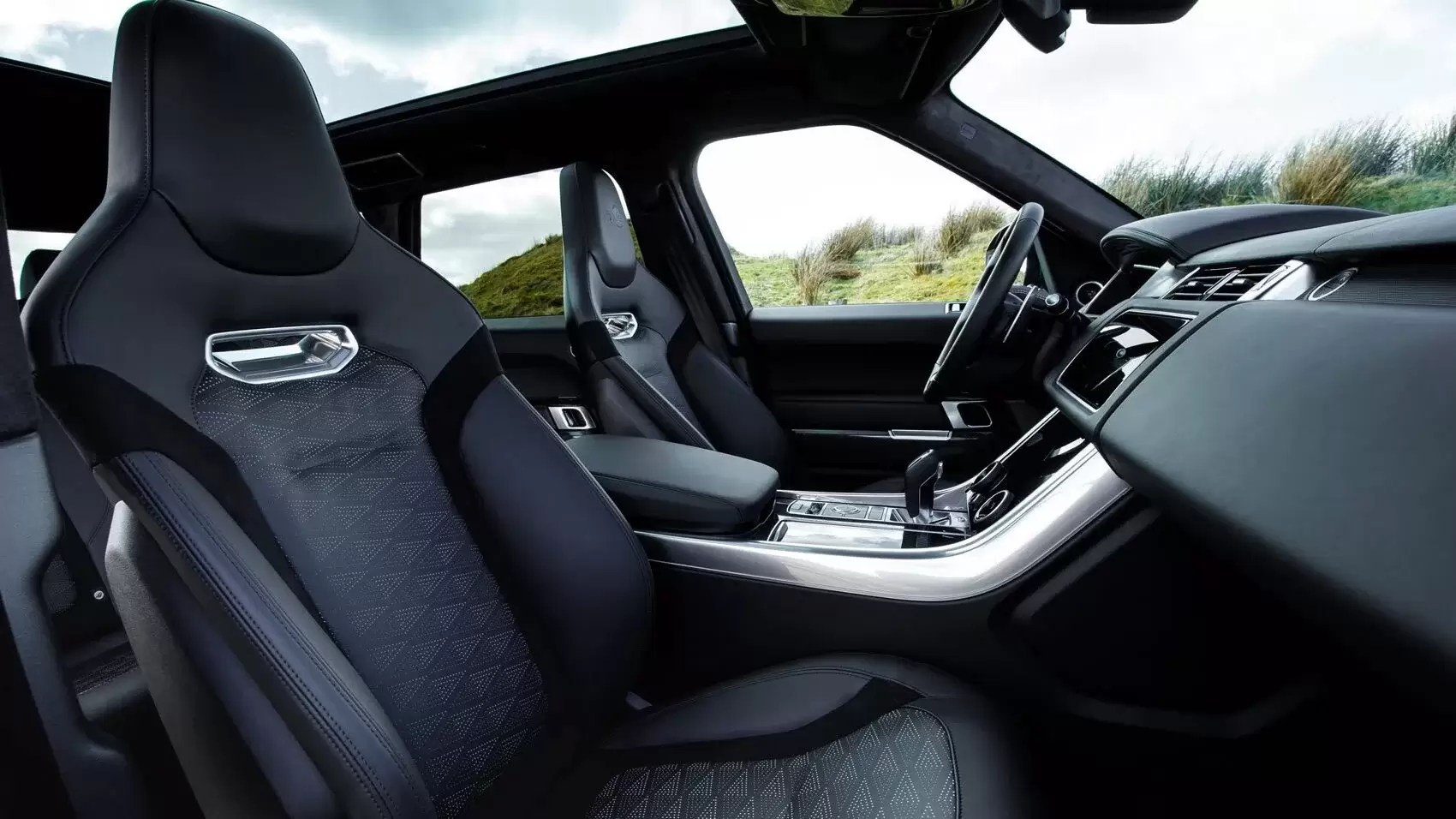 Range Rover Svr Rental Dubai Rent a Car Al Quoz Royal Star Car Rental