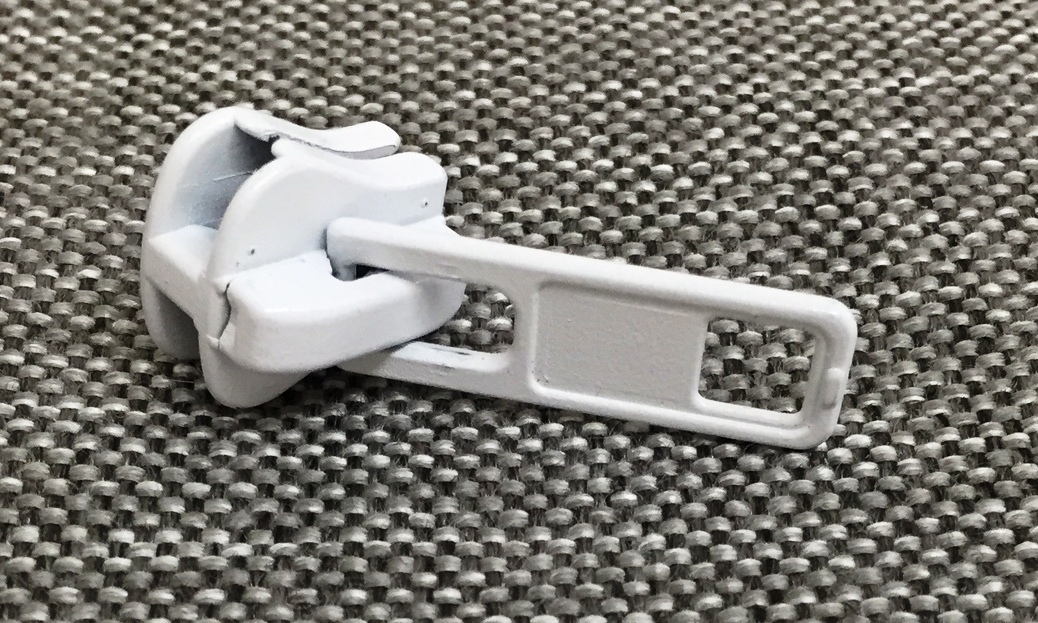 Single Molded Zipper Pull 10 White Royal Upholstery