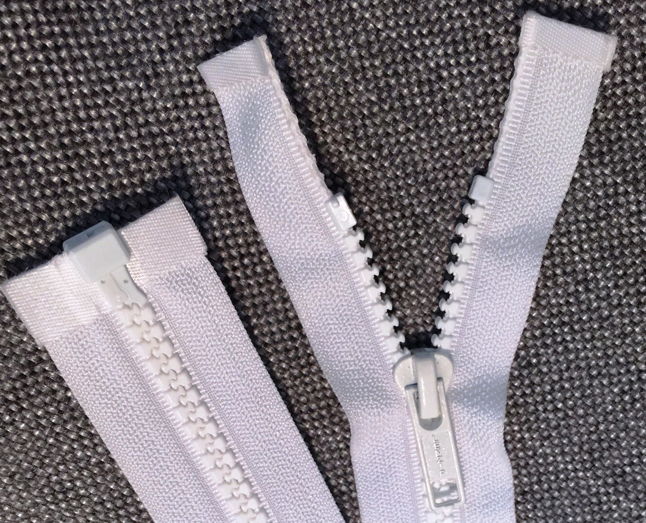 Molded Zipper 5 48" White Royal Upholstery