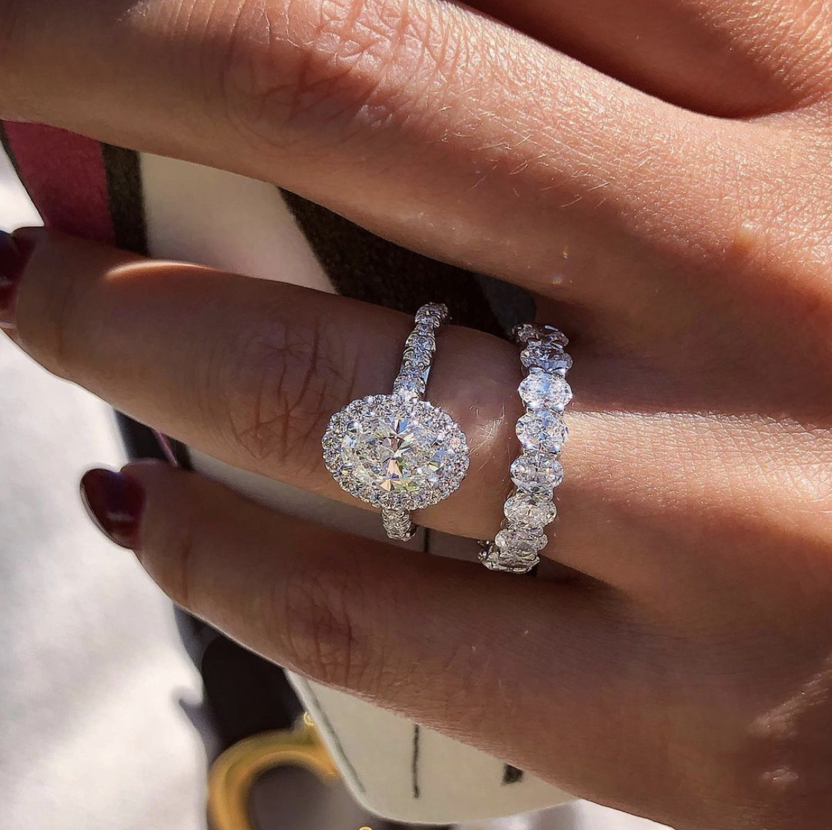 Oval Engagement Rings With Wedding Band