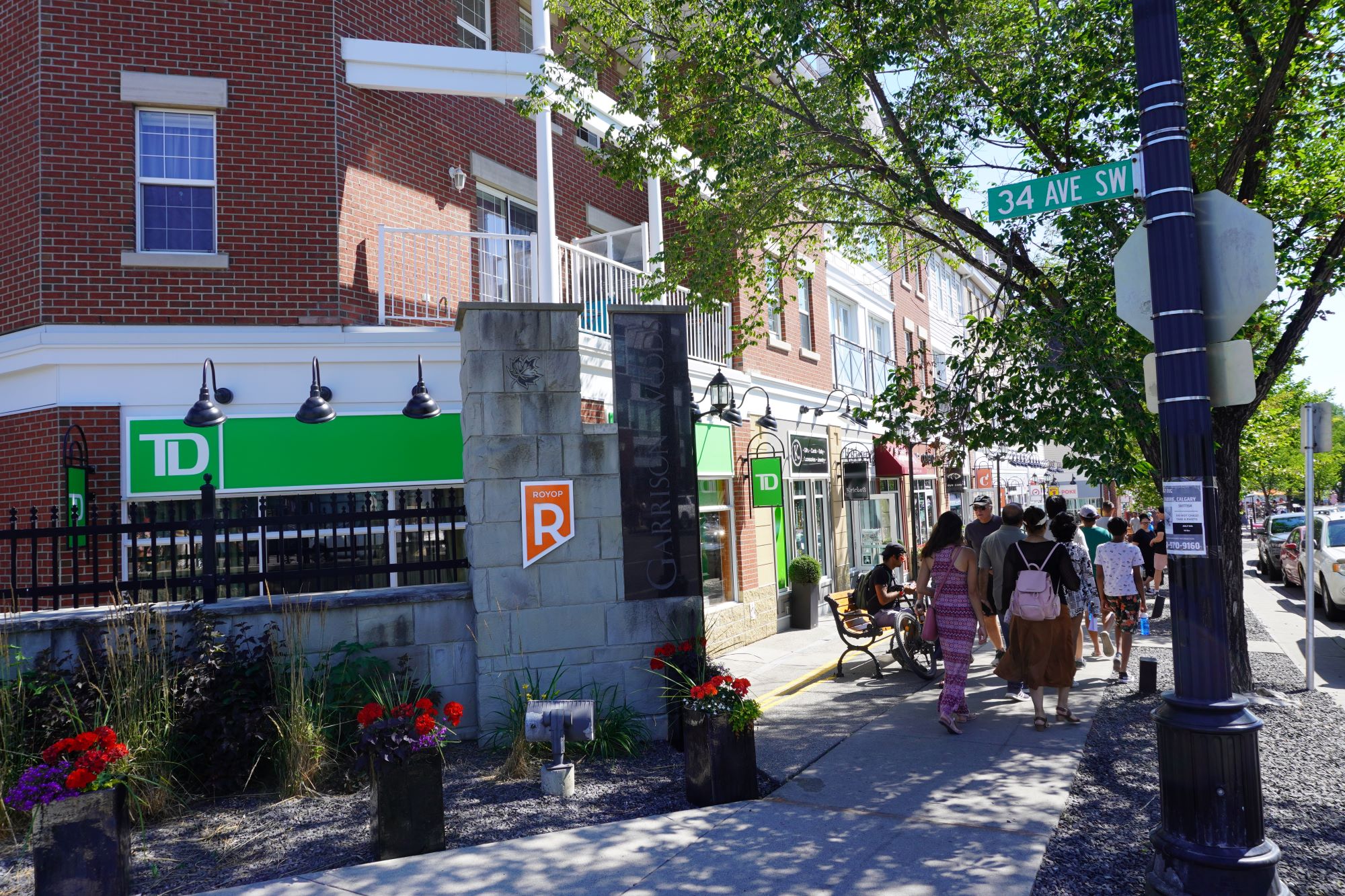 Gateway Garrison Woods Royop