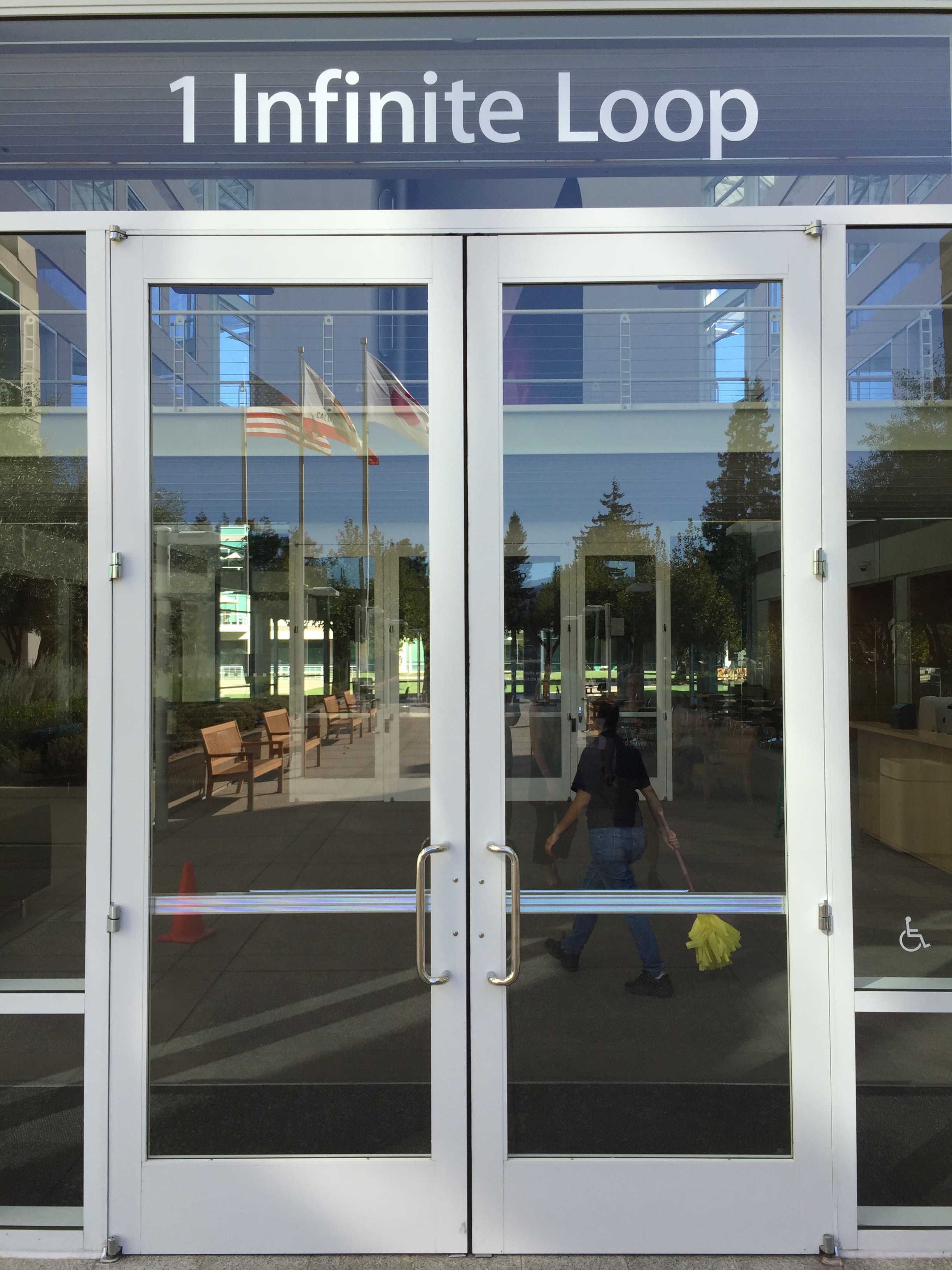 1 Infinite Loop – Martin's Photoblog