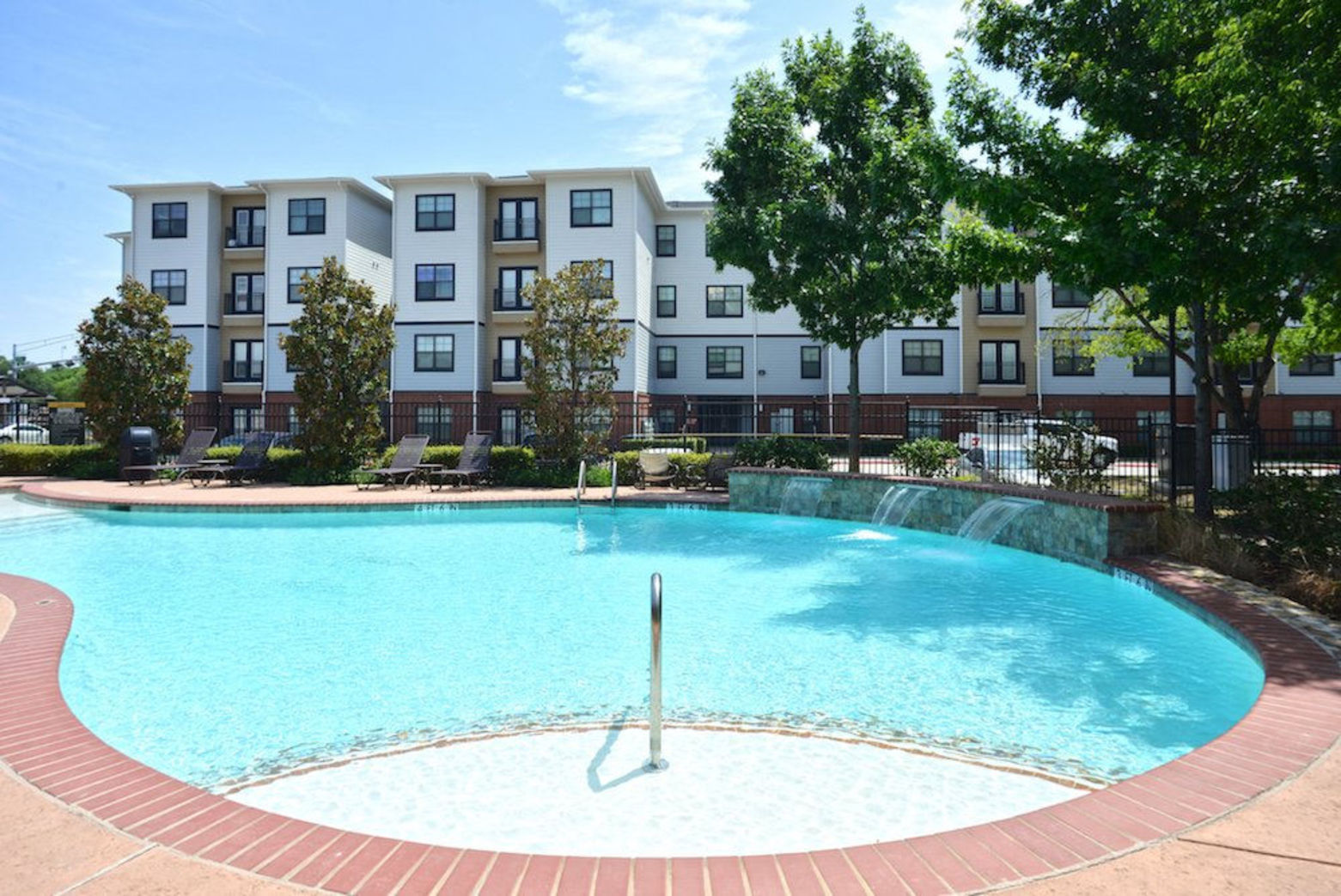 Midtown 905 RPM Living