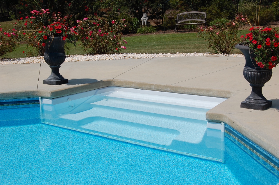 Special Features Royal Palm Pools, Inc.