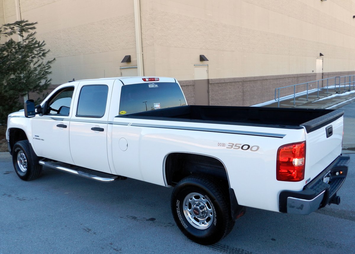 Buy used 08 Crew Cab 4x2 Long Bed Duramax Allison Clean & Sharp Ready
