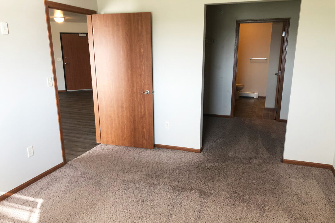 R3 Apartments River Rock Property