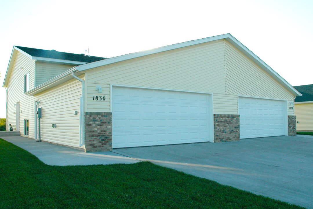 Fargo/Moorhead Property Management & Rentals River Rock Property