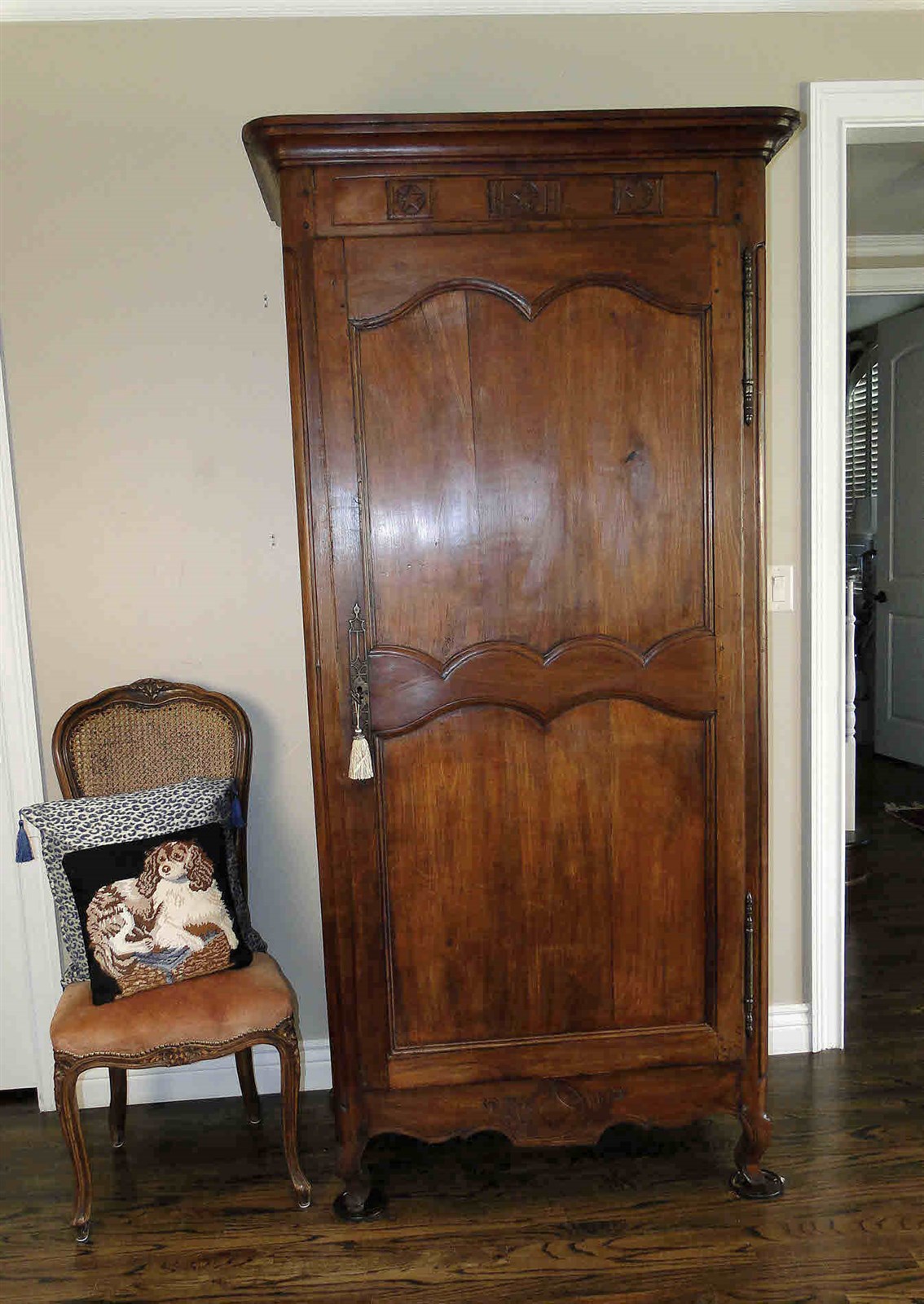 Gorgeous French Armoire Wardrobe 2023