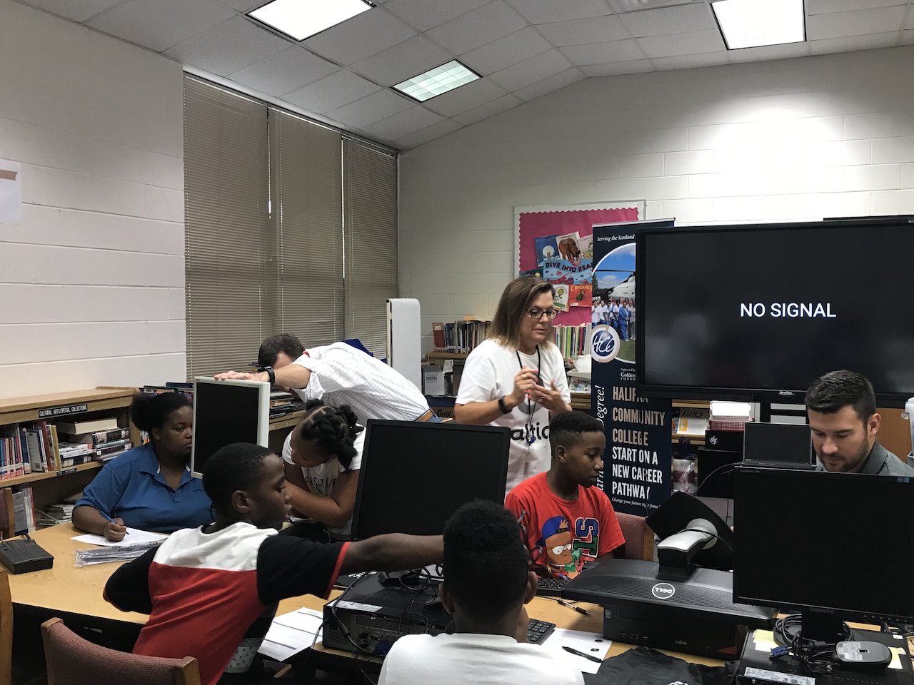 RRSpin Scotland Neck school gets new computers