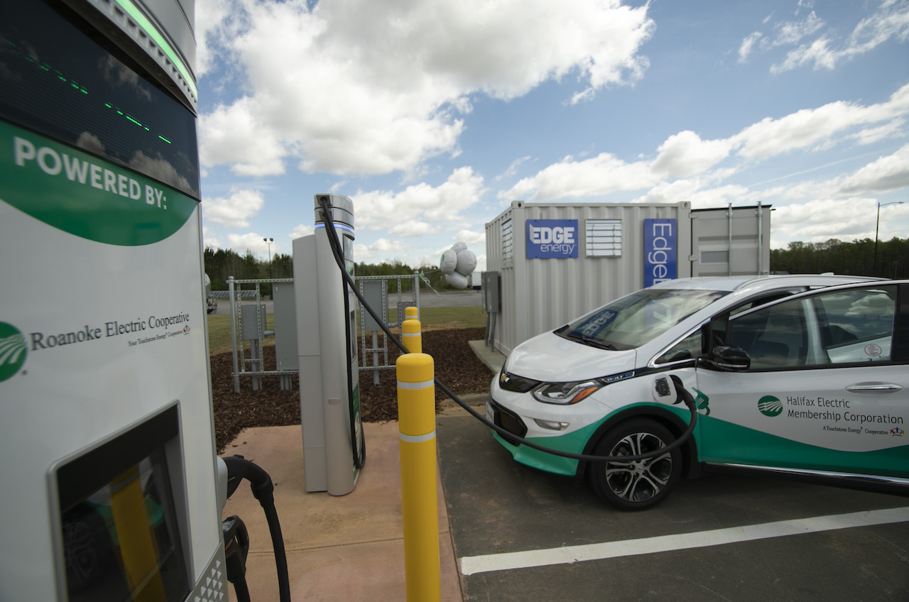 RRSpin Roanoke Electric receives energy award for Halifax charging