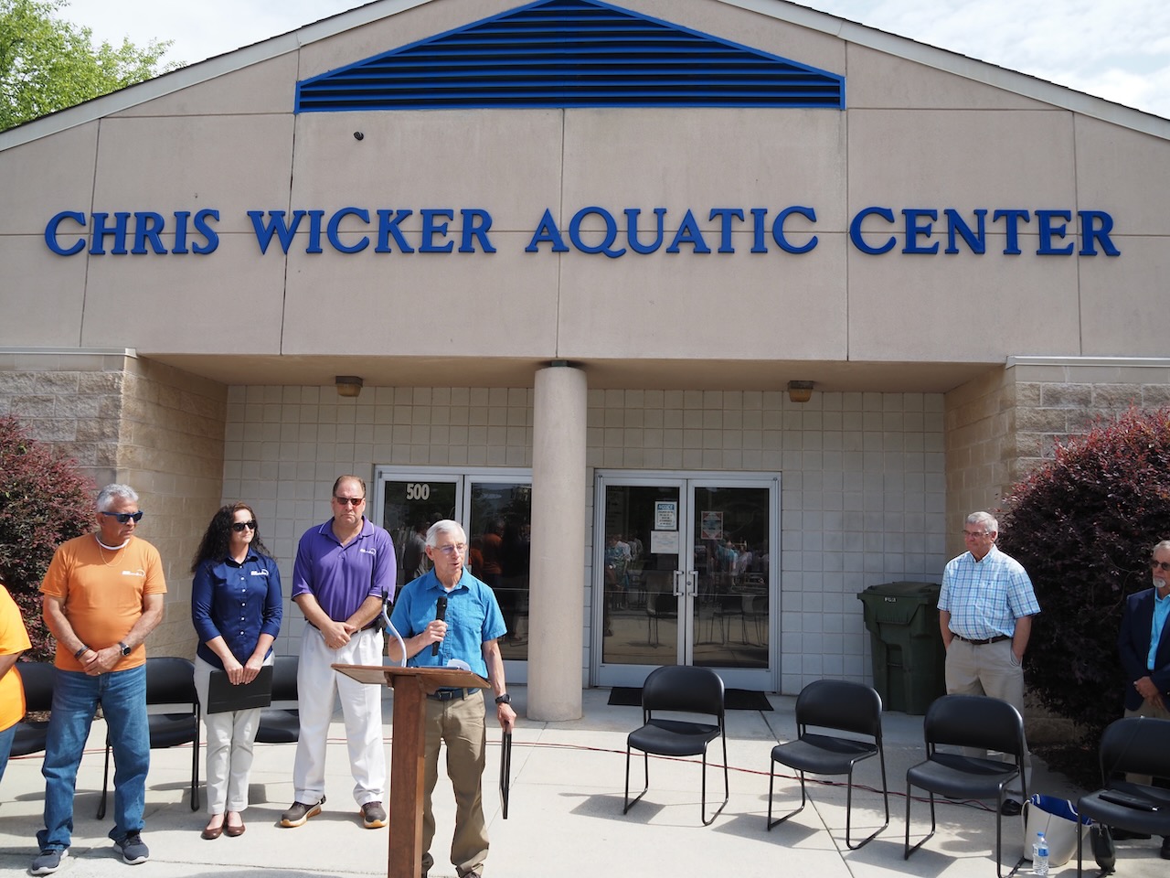 RRSpin Wicker honored as aquatic center takes his name