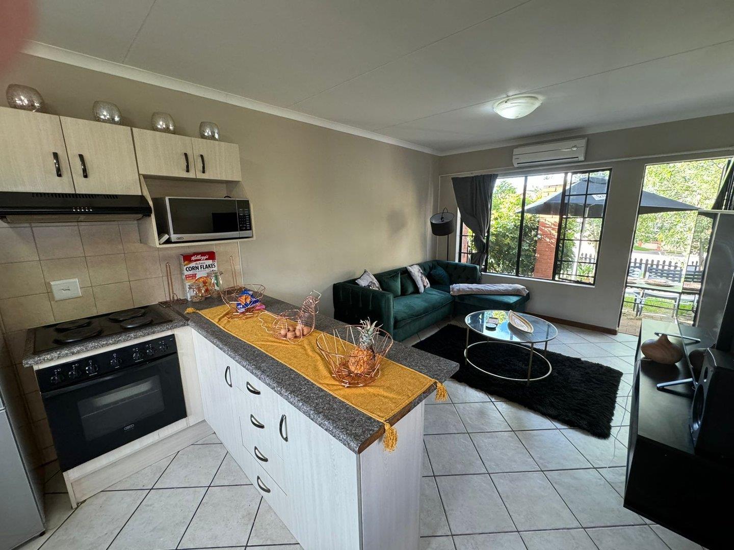 2 Bedroom Townhouse for Sale in Hillside Bloemfontein RSA Property