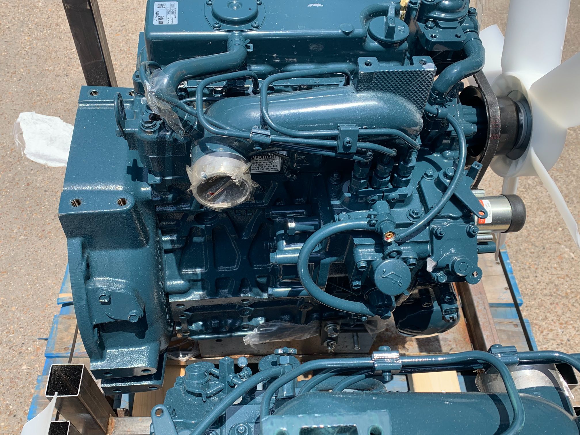 Kubota D1703-M-DI engine | rebuiltcaterpillarengines.com