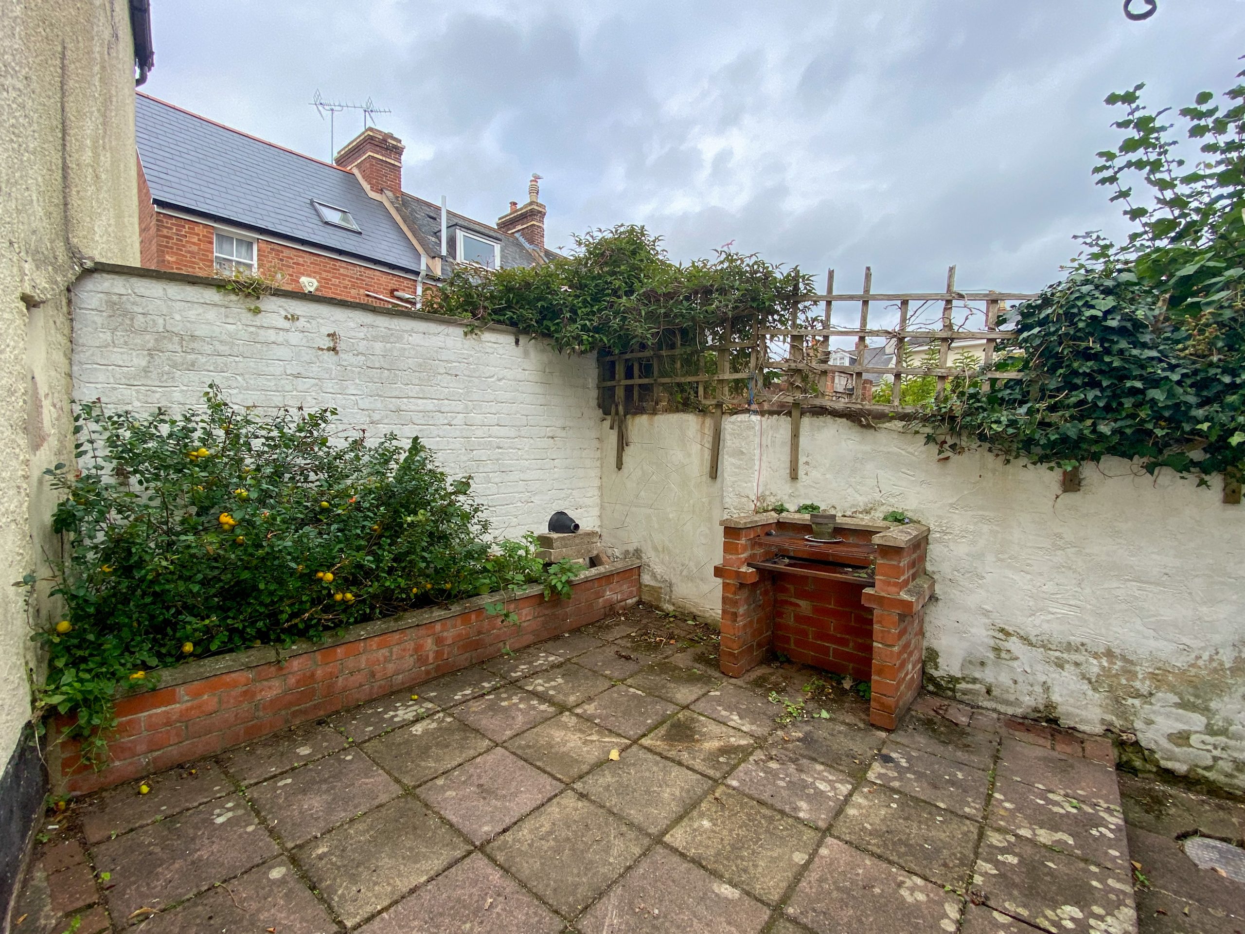 36 Elmside, Exeter, EX4 6LN RSJ Investments