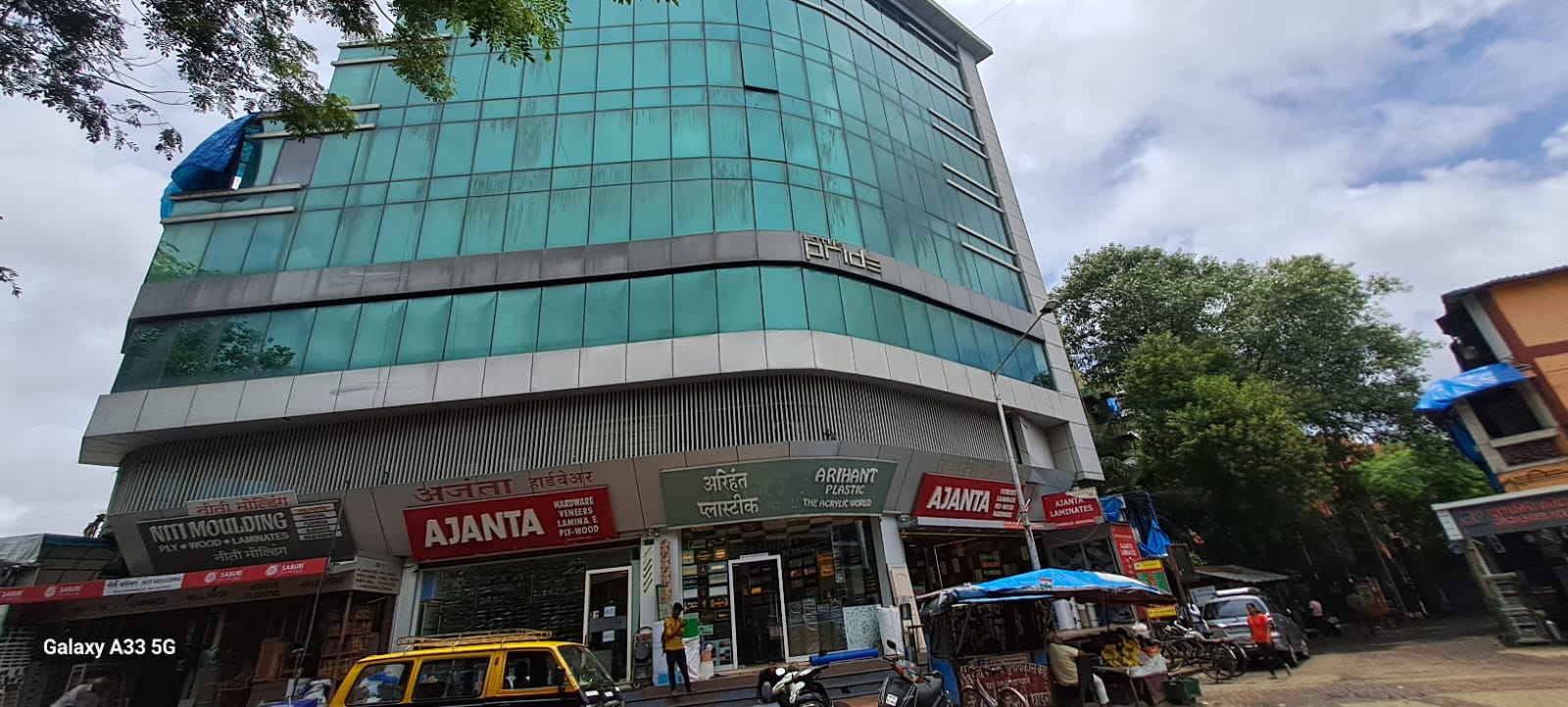 Commercial space at vile parle RSR Properties
