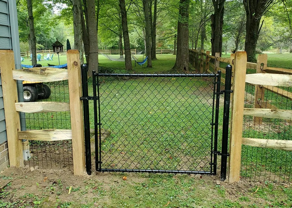 Split Rail Fence Rustic and Reliable