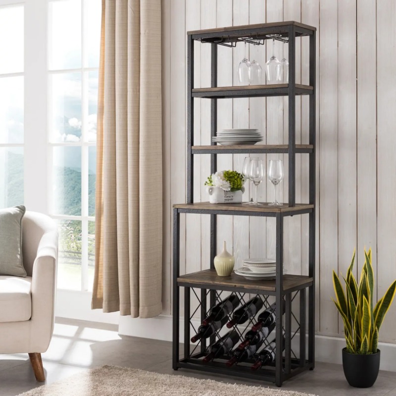 Differences Between a Hutch, Credenza, Buffet, Sideboard & China