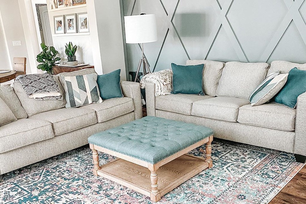 tissue Dawn slit difference between pouf and ottoman Typewriter Seaport